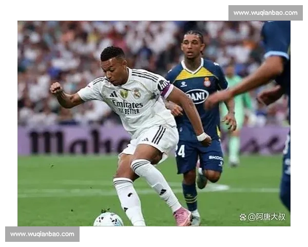 刚结束的足球大战精彩纷呈 两队激烈对抗最终比分揭晓 刚结束的足球大战精彩纷呈 两队激烈对抗最终比分揭晓